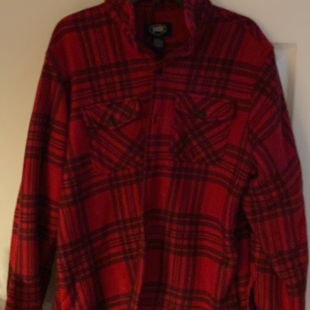 Plush Sherpa XL women’s size black and red